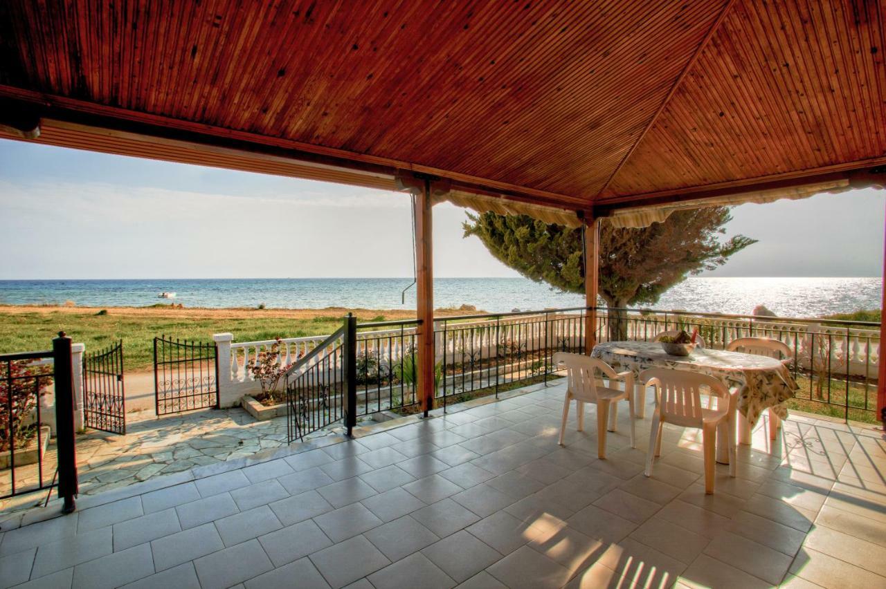 Halkidiki Seafront Beach House Villa Nea Kallikrateia Exterior photo